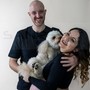 Tommaso e Alessia sposi alla Madonna della Costa: dopo anni insieme, il sì davanti alle loro gemelline