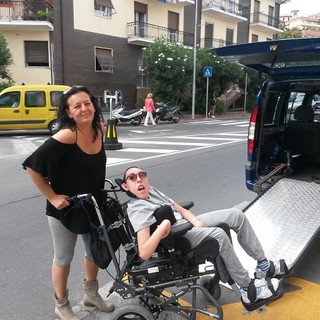 Imperia: caso di Michela Aloigi. L'associazione "Amici dei disabili Onlus" scrive a Sindaco, Prefetto e Bergaminelli. "Annullate la contravvenzione"