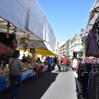 Ventimiglia: torna d'attualità lo spostamento del mercato, la Confesercenti "Siamo attenti a ogni cambiamento"