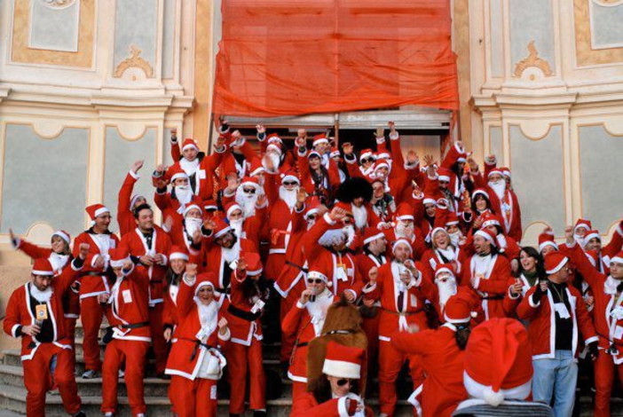 Cervo: domenica 18 dicembre c'è la 5a edizione de 'La Marcia dei Babbi' Cervo: domenica 18 dicembre c'è la 5a edizione de 'La Marcia dei Babbi'