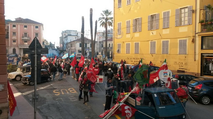 Anche l’Ugl (unione generale del lavoro) ha aderito allo sciopero generale di venerdì scorso ad Imperia Anche l’Ugl (unione generale del lavoro) ha aderito allo sciopero generale di venerdì scorso ad Imperia