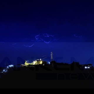Dalla Francia cresce la preoccupazione per la perturbazione in arrivo: Meteo France va in 'rosso' Dalla Francia cresce la preoccupazione per la perturbazione in arrivo: Meteo France va in 'rosso'