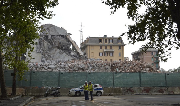 Genova: Ponte Morandi, domani il primo anniversario dal disastro e la ferita è ancora aperta (Foto e Video) Genova: Ponte Morandi, domani il primo anniversario dal disastro e la ferita è ancora aperta (Foto e Video)