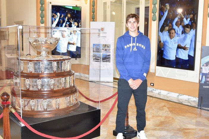 Tennis: il sanremese Matteo Arnaldi suda sette camicie per passare il primo turno ad Indian Wells Tennis: il sanremese Matteo Arnaldi suda sette camicie per passare il primo turno ad Indian Wells