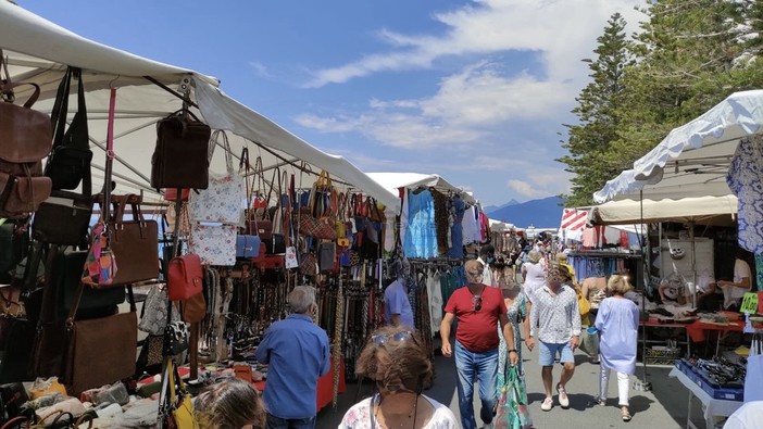 Le immagini dal mercato di Bordighera