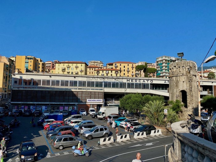 Mercato annonario Sanremo, Confesercenti replica a Menozzi: "Attacco offensivo verso i nostri operatori"