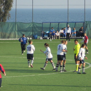 Calcio femminile: vittoria con 'poker' di gol per la Matuziana in trasferta a Genova Calcio femminile: vittoria con 'poker' di gol per la Matuziana in trasferta a Genova