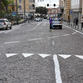 Sanremo: nuova viabilità per l'uscita dei bus dall'autostazione, ora le auto devono dare la precedenza