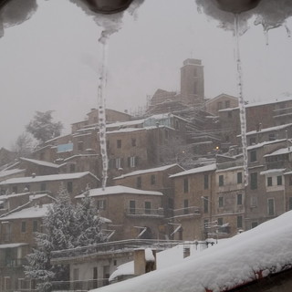 Maltempo sulla nostra provincia: ecco la foto di Bajardo sotto la neve