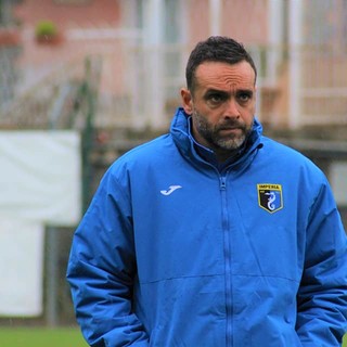 Imperia calcio, riunione urgente della dirigenza: esonerato Nicola Ascoli. Si valuta il nome del successore