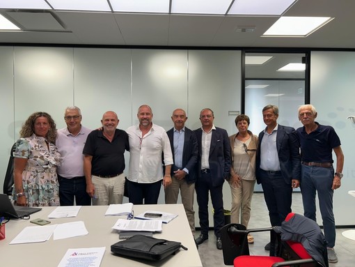 Sanremo: cambio ai vertici di Amaie Energia con la presidenza Tommasini, dopo l'assemblea prima riunione del Cda (Foto) Sanremo: cambio ai vertici di Amaie Energia con la presidenza Tommasini, dopo l'assemblea prima riunione del Cda (Foto)