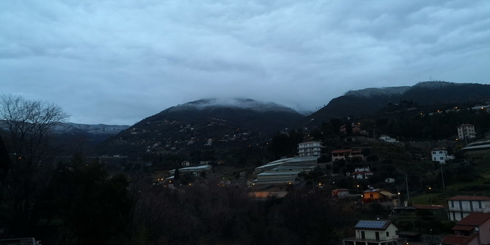 Maltempo: piogge in intensificazione da domattina, quota neve a 400 metri e probabile nuova allerta domani