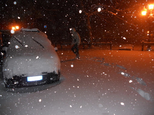 Sanremo: un altro nostro lettore ci invia una serie di foto della nevicata a San Romolo Sanremo: un altro nostro lettore ci invia una serie di foto della nevicata a San Romolo
