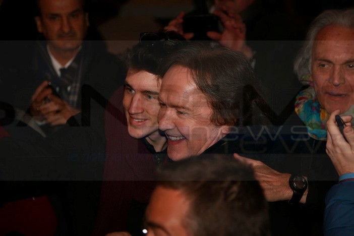 #Sanremo2016: delirio nella 'movida' per i Pooh e ospiti di eccellenza al Morgana Victory Bay