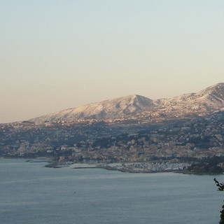 Sanremo: le foto della nevicata di ieri scattate da due lettori in frazione Coldirodi Sanremo: le foto della nevicata di ieri scattate da due lettori in frazione Coldirodi