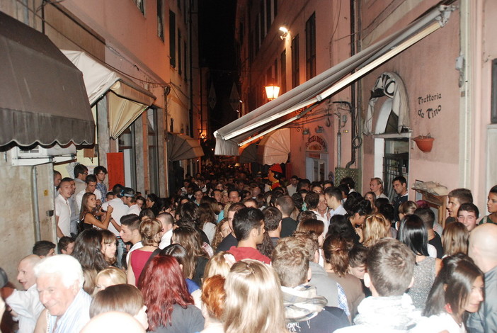 Notte Bianca a Sanremo: il disappunto sulle scelte organizzative della Presidente del Civ di via Pietro Agosti, Liliana Allaria Notte Bianca a Sanremo: il disappunto sulle scelte organizzative della Presidente del Civ di via Pietro Agosti, Liliana Allaria
