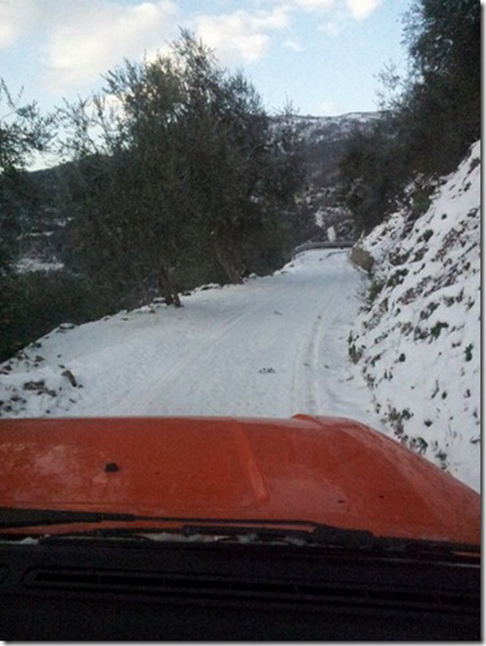 Cesio: soccorsi per la neve e strade inagibili, intervento del comune Cesio: soccorsi per la neve e strade inagibili, intervento del comune