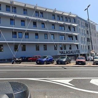 "Hai la diarrea? Vai alla Casa della Comunità": lo slogan della campagna regionale che fa discutere e informa (video)