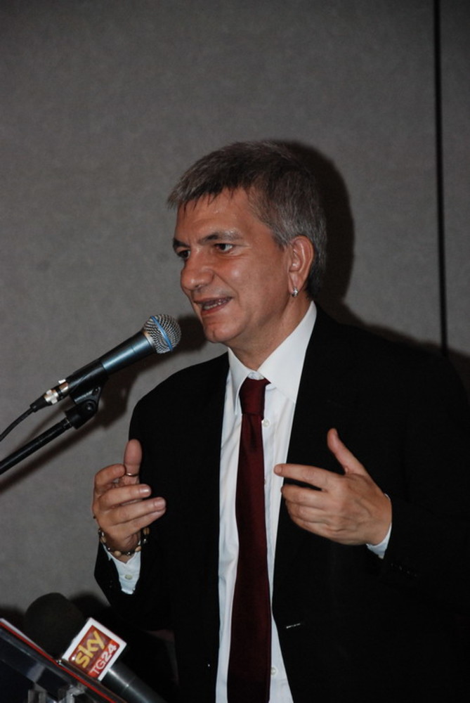 Il presidente della Regione Puglia Nichi Vendola arrivato ad Imperia: la prima intervista