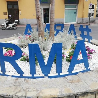 Restyling della rotonda ad #Arma di Taggia ed esplode la polemica: botta e risposta tra Sindaco e cittadini (Foto)
