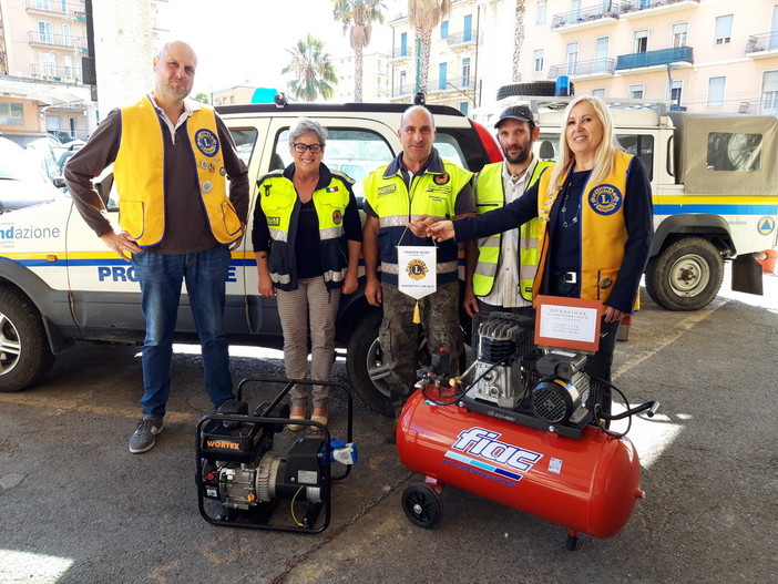 Dal Lions Club Bordighera Otto Luoghi nuove attrezzature per i volontari della Protezione Civile di Vallecrosia
