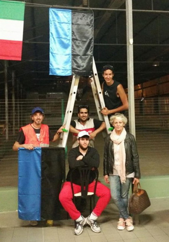 Ventimiglia: installate ieri sera le nuove bandiere del Sestiere Burgu in attesa delle prime manifestazioni