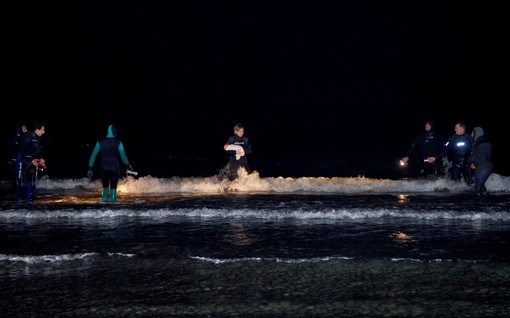 A Diano Marina Gesù Bambino, la notte di Natale, arriva dal mare