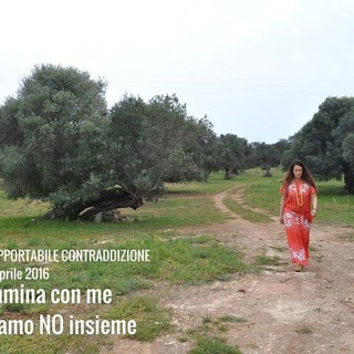 L'artista imperiese Noel Gazzano percorrerà a piedi 100km per dire NO alla Puglia dei veleni