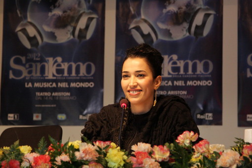 Festival di Sanremo: Nina Zilli mostra semplicità e femminilità, "Non mi aspetto di vincere"