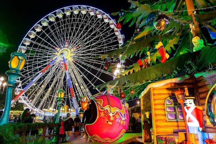 Nizza: tutto pronto per schiacciare il pulsante che accenderà le luminarie natalizie della capitale della Costa Azzurra