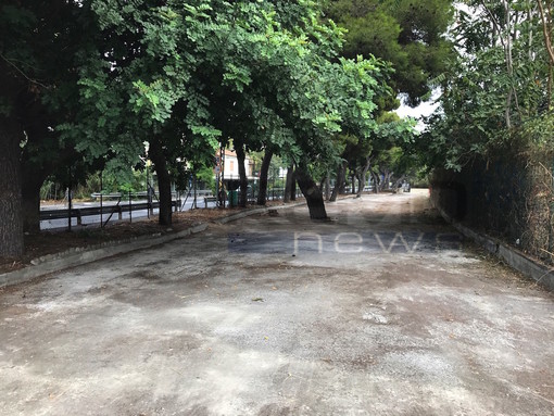 Il nuovo posteggio sull'Aurelia a Bussana