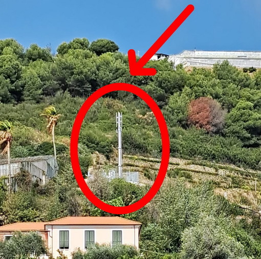 Vallecrosia: installata l'antenna vicina alla scuola e alla Rsa. Perri, Valenti, Rondelli e Quesada “Contrari: manca il metodo e un regolamento” Vallecrosia: installata l'antenna vicina alla scuola e alla Rsa. Perri, Valenti, Rondelli e Quesada “Contrari: manca il metodo e un regolamento”