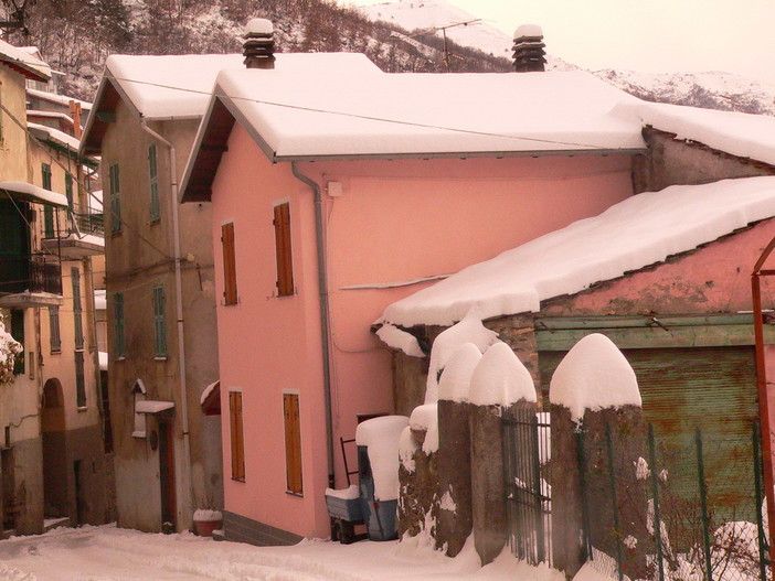 Valle Argentina: le più belle foto della nevicata ad Andagna dal nostro lettore Renato Tirso