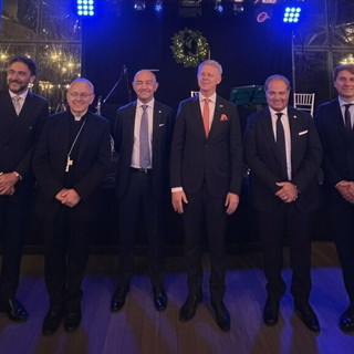 L'assessore al turismo Luca Lombardi ha portato i saluti della Regione ai 'Nobel Days' L'assessore al turismo Luca Lombardi ha portato i saluti della Regione ai 'Nobel Days'