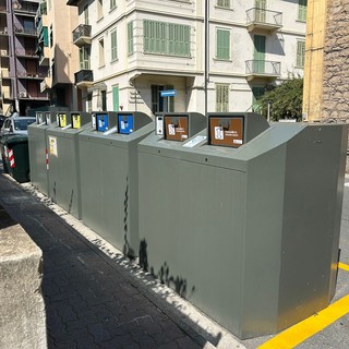Sanremo, arrivano le nuove ecoisole informatizzate: rifiuti conferiti 24 ore su 24 e addio ai cassonetti Sanremo, arrivano le nuove ecoisole informatizzate: rifiuti conferiti 24 ore su 24 e addio ai cassonetti