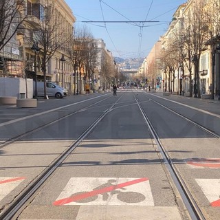 Coronavirus: stasera il discorso di Macron, si va verso un lock down 'light', la preoccupazione per l'economia provinciale