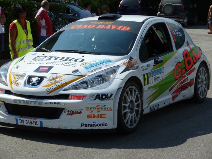 La scuderia New Turbomark con il duo Pisi-Pollicino al Rally di Sanremo La scuderia New Turbomark con il duo Pisi-Pollicino al Rally di Sanremo
