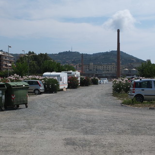 Imperia: nomadi accampati nella zona di San Lazzaro, un 'question time' di Alessandro Casano Imperia: nomadi accampati nella zona di San Lazzaro, un 'question time' di Alessandro Casano