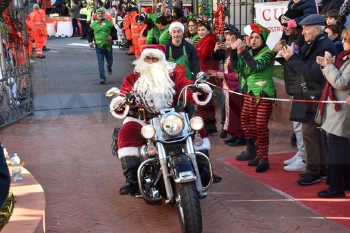 Villa Boselli si prepara al Natale: magia, sorrisi e sorprese per grandi e piccoli ad Arma di Taggia (Video)