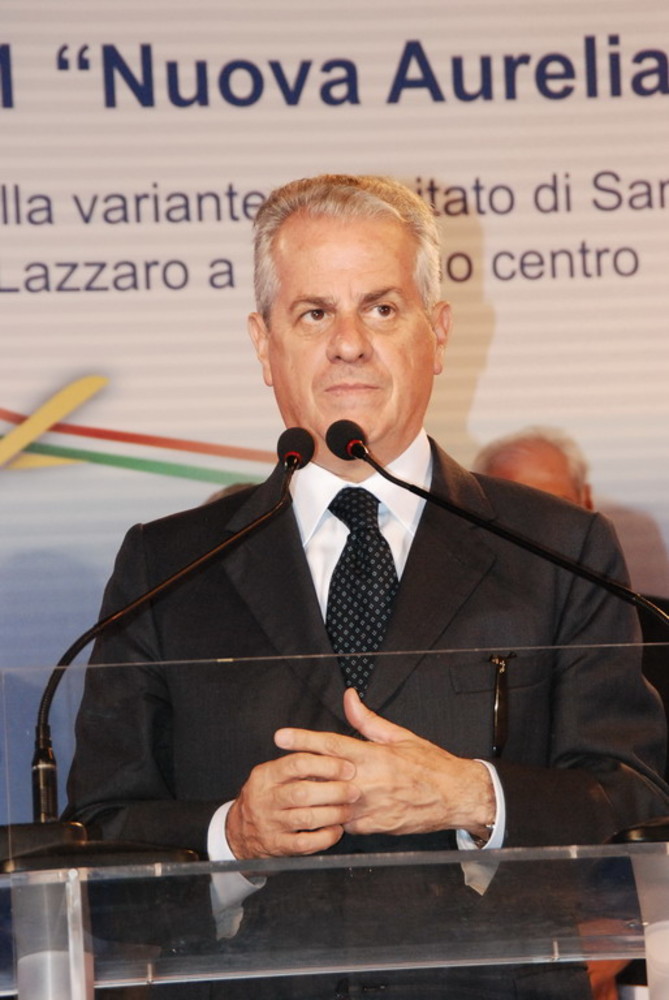 Roma: dopo la richiesta di condanna, intervento dei legali di Claudio Scajola "Ecco perchè è innocente!" Roma: dopo la richiesta di condanna, intervento dei legali di Claudio Scajola "Ecco perchè è innocente!"