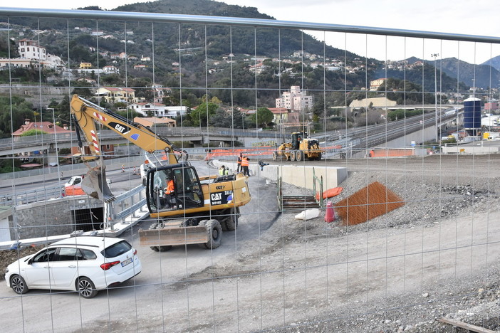 Lunghe code sull'Autostrada dei Fiori tra il confine e Ventimiglia: la protesta di una lettrice