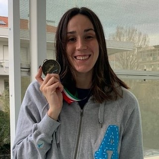 Nuoto: l'imperiese Francesca Fresia (Aquatica) vince il bronzo nei 400 Misti ai Campionati Assoluti Italiani. I complimenti dalla Rari Nantes Nuoto: l'imperiese Francesca Fresia (Aquatica) vince il bronzo nei 400 Misti ai Campionati Assoluti Italiani. I complimenti dalla Rari Nantes