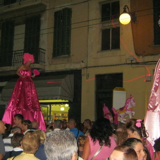 Bordighera: questa sera la città si colora di 'rosa' per la 2a edizione di una notte speciale Bordighera: questa sera la città si colora di 'rosa' per la 2a edizione di una notte speciale