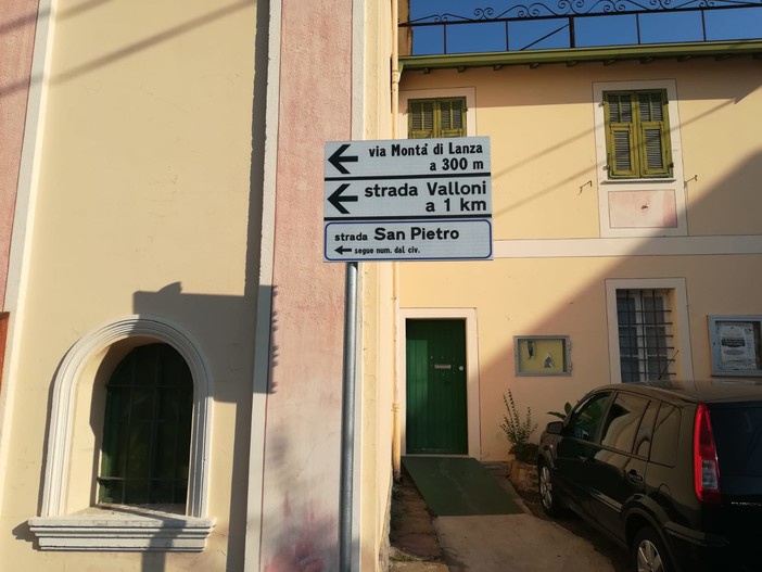Sanremo: nuovi cartelli per i numeri civici in zona San Pietro, il ringraziamento dei residenti