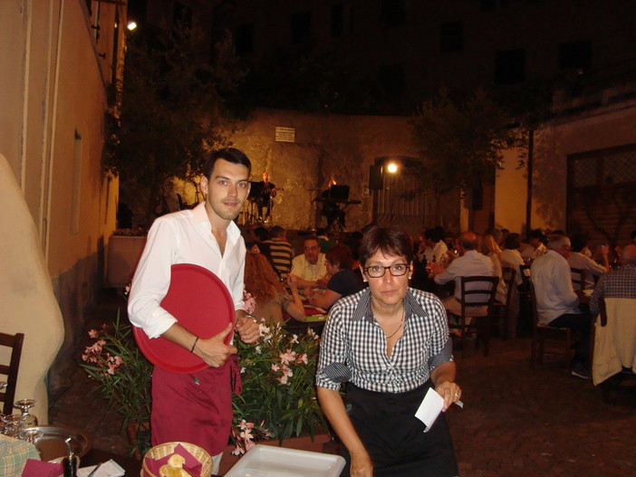 Imperia: le immagini della notte bianca, Piazza dell'Olmo torna a rivivere Imperia: le immagini della notte bianca, Piazza dell'Olmo torna a rivivere