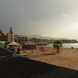 Prima neve a Sanremo ed Ospedaletti: precipitazione copiosa nell'entroterra di Imperia (prime foto e video)