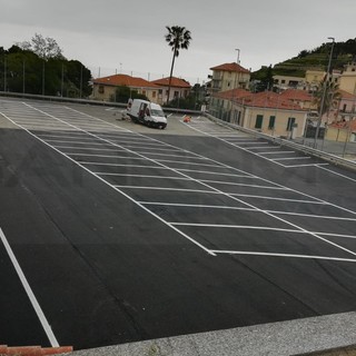 Sanremo: ultimati i lavori per il parcheggio dell'ex campetto di Poggio, da domani 90 posti a disposizione Sanremo: ultimati i lavori per il parcheggio dell'ex campetto di Poggio, da domani 90 posti a disposizione