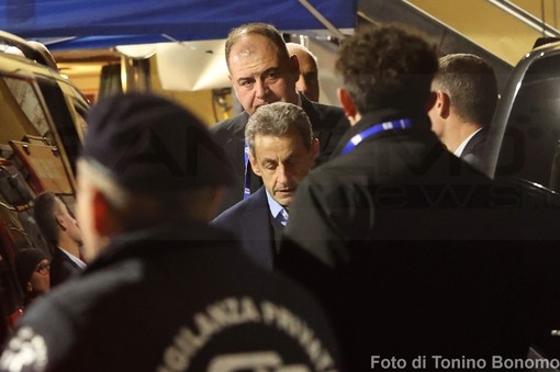 Festival di Sanremo 2023: in platea anche l'ex presidente Nicolas Sarkozy ieri per seguire Carla Bruni (Foto)