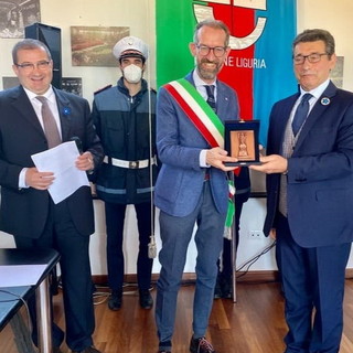 Cittadinanza onoraria al Milite Ignoto: il Sindaco di Cesio Natta ha parlato a nome di tutti i Comuni liguri Cittadinanza onoraria al Milite Ignoto: il Sindaco di Cesio Natta ha parlato a nome di tutti i Comuni liguri