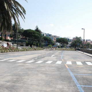 Sanremo: lettrice favorevole al parcheggio a pagamento sul lungomare Calvino